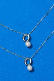 Allure & Pearls Necklace