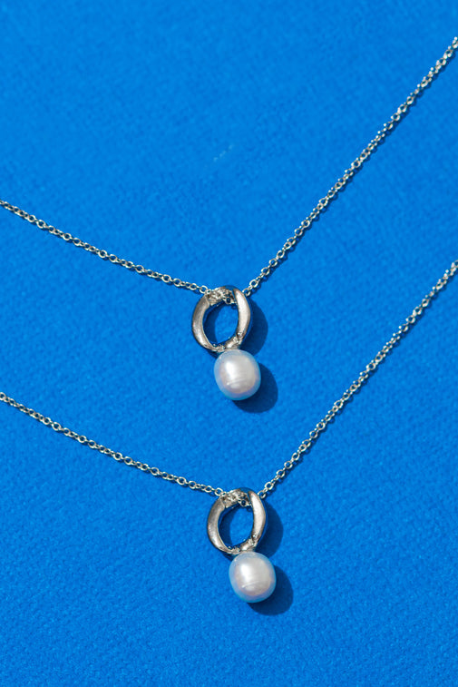 Allure & Pearls Necklace