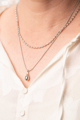 Metallic Drop Necklace