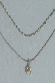 Metallic Drop Necklace