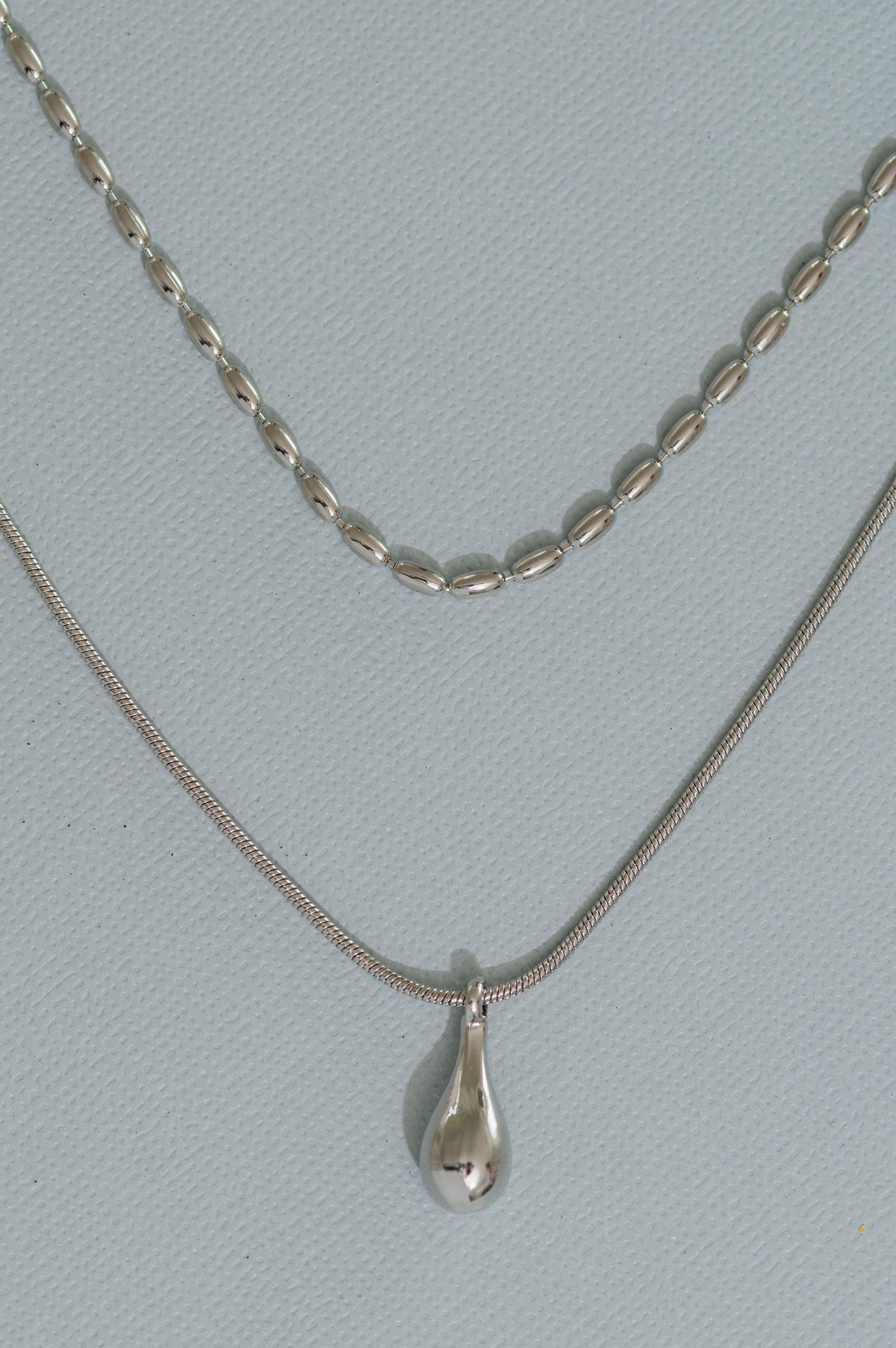 Metallic Drop Necklace