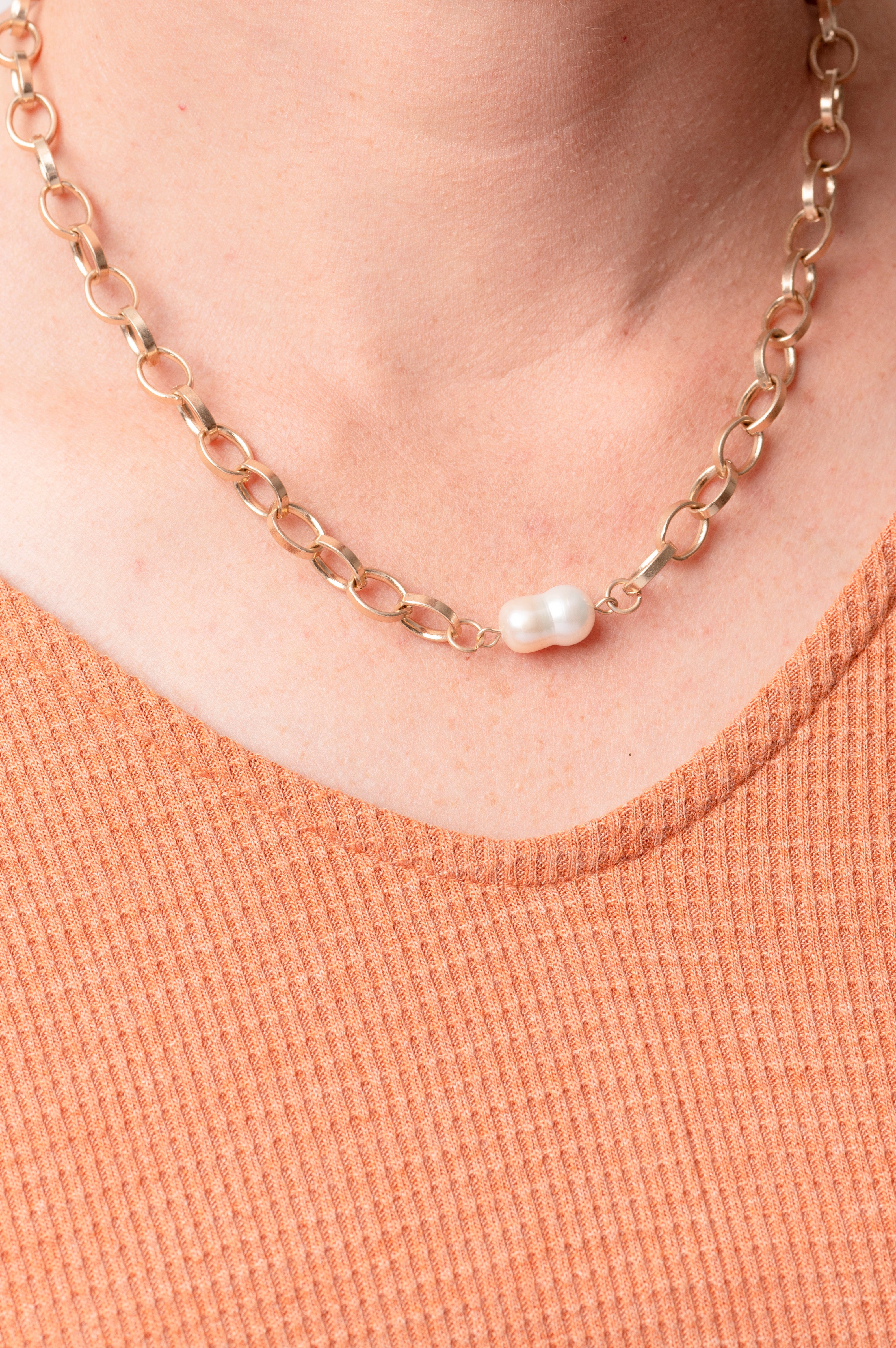 Captured Beauty Necklace