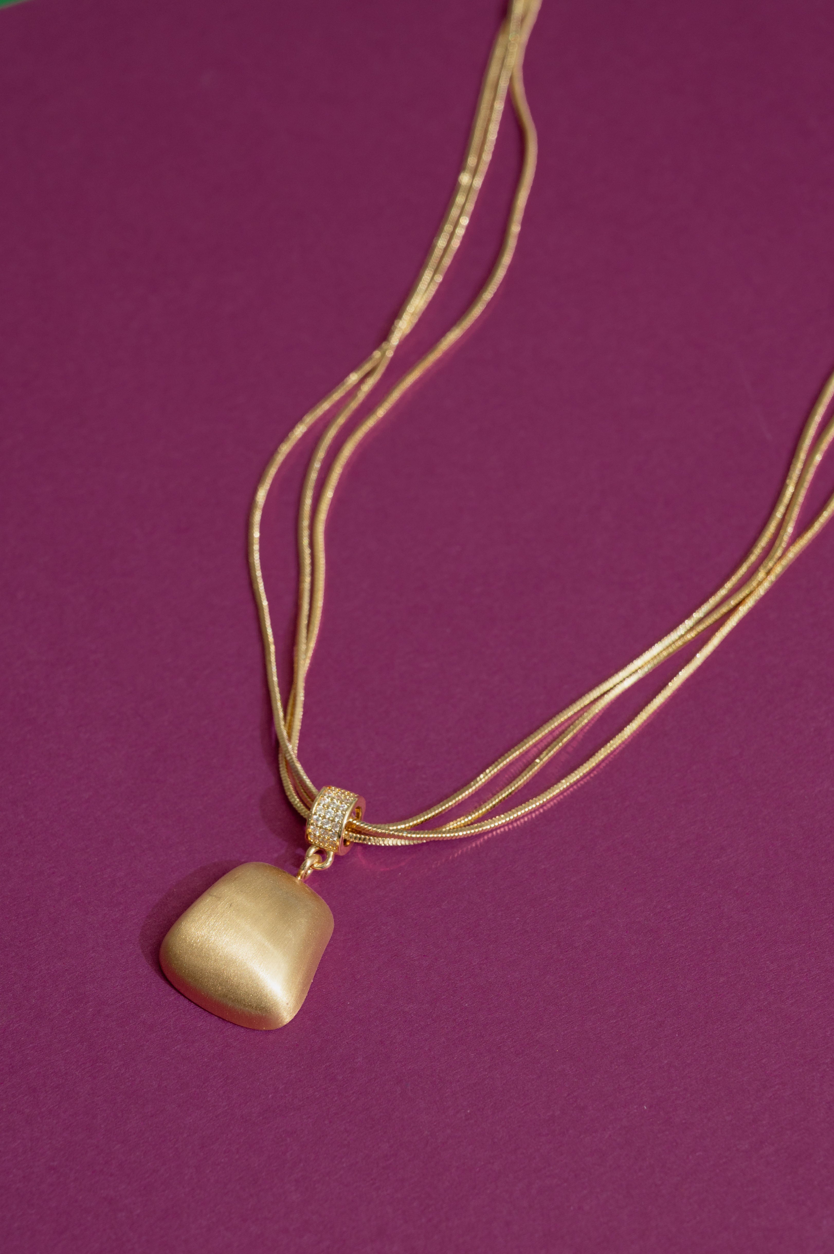 Amara Glow Necklace