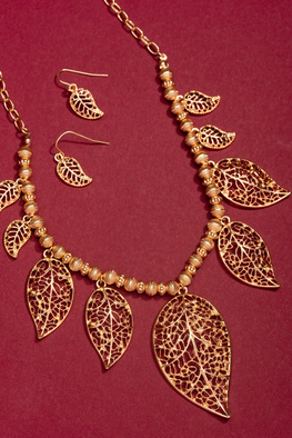 Type 3 Gilded Favore Necklace/Earring Set
